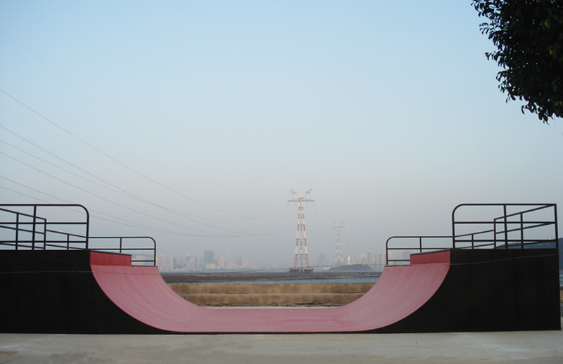 福建省廈門市海滄灣公園極限運(yùn)動(dòng)場(chǎng) (中型U形槽)