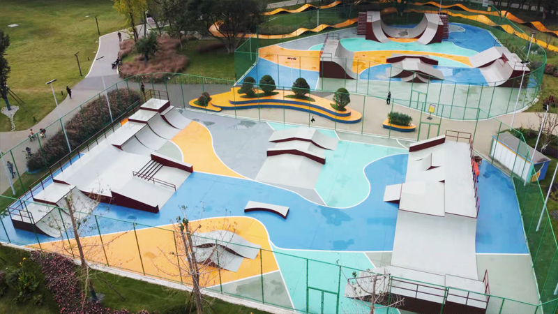 四川省成都市新華公園極限運動場(中級提高區)