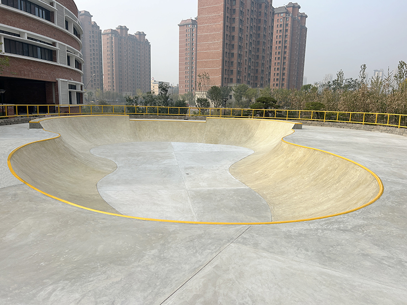 河北省邢臺(tái)市童泰學(xué)校極限運(yùn)動(dòng)場(chǎng)(碗池區(qū))